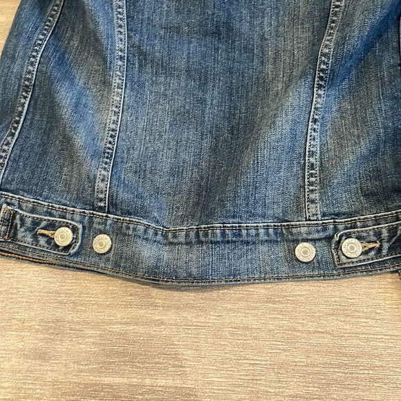 Levi’s Denim Jacket - Picture 5 of 5